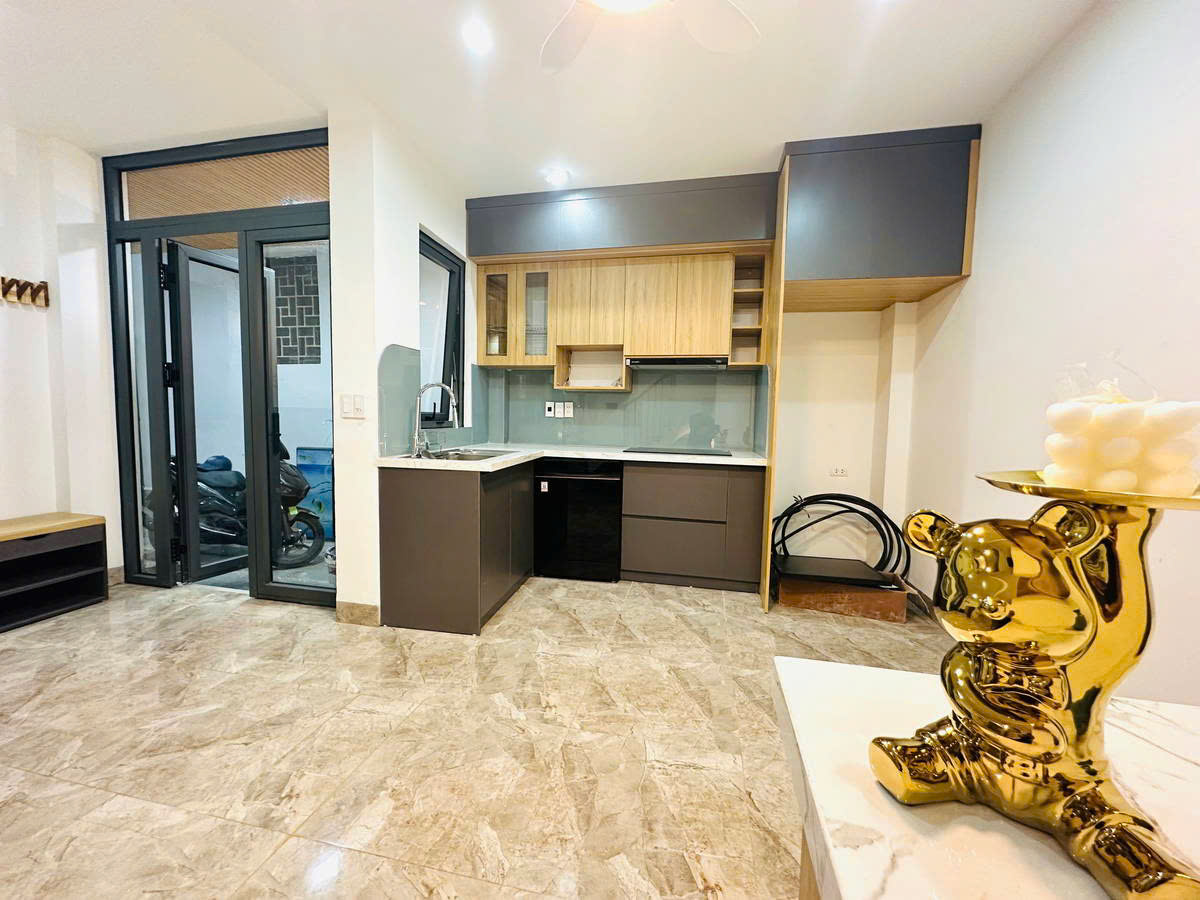 BÁN NHÀ ĐỘI CẤN, BA ĐÌNH, 39M2 7 TẦNG MT 4M GIÁ 8.2TỶ- NGÕ THÔNG-GẦN HỒ SÁT PHỐ - GẦN LĂNG BÁC. - Ảnh 1
