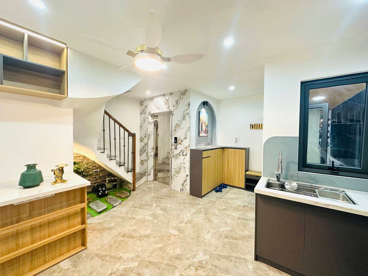 BÁN NHÀ ĐỘI CẤN, BA ĐÌNH, 39M2 7 TẦNG MT 4M GIÁ 8.2TỶ- NGÕ THÔNG-GẦN HỒ SÁT PHỐ - GẦN LĂNG BÁC. - Ảnh 4