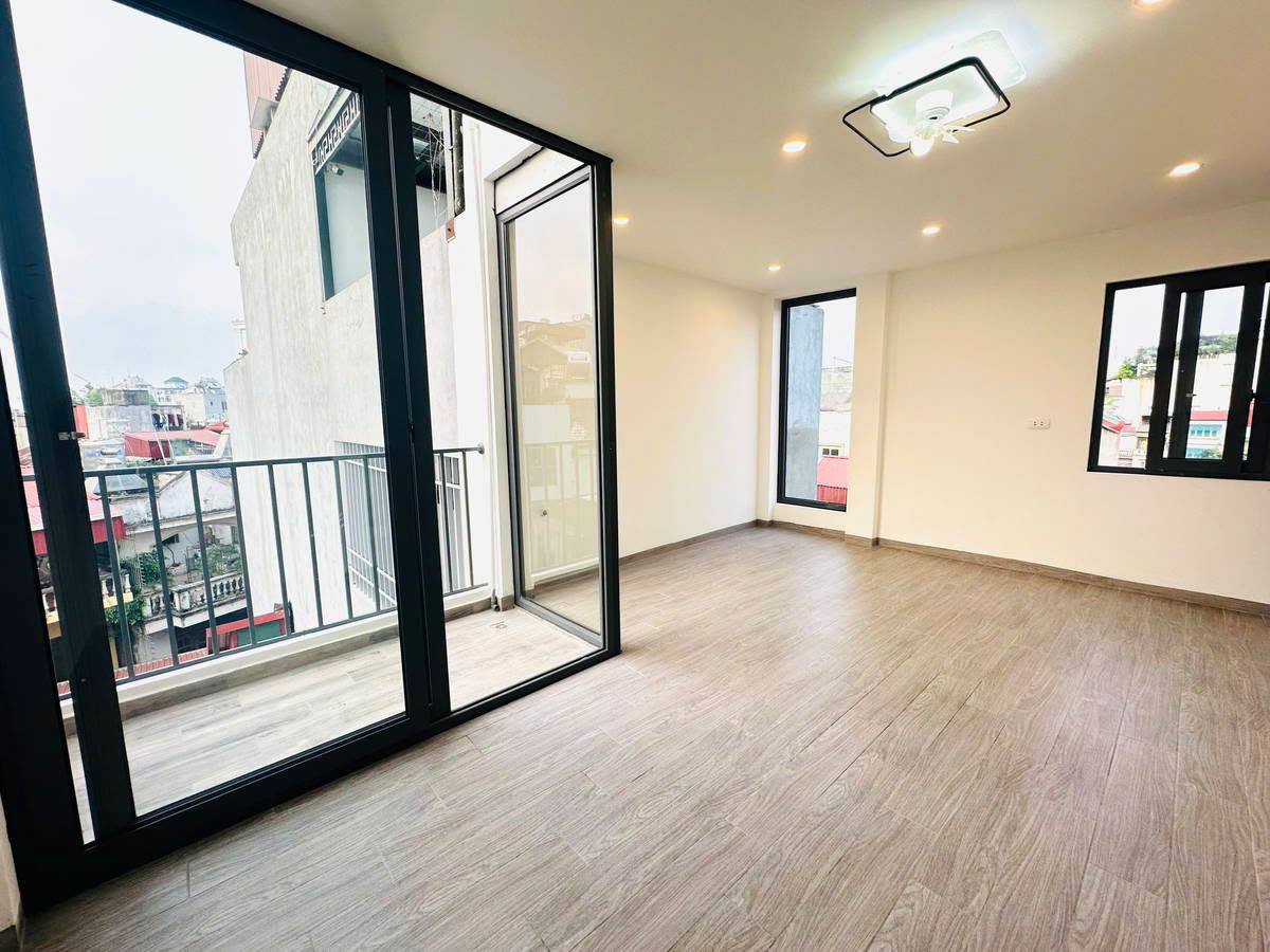 BÁN NHÀ ĐỘI CẤN, BA ĐÌNH, 39M2 7 TẦNG MT 4M GIÁ 8.2TỶ- NGÕ THÔNG-GẦN HỒ SÁT PHỐ - GẦN LĂNG BÁC. - Ảnh 2
