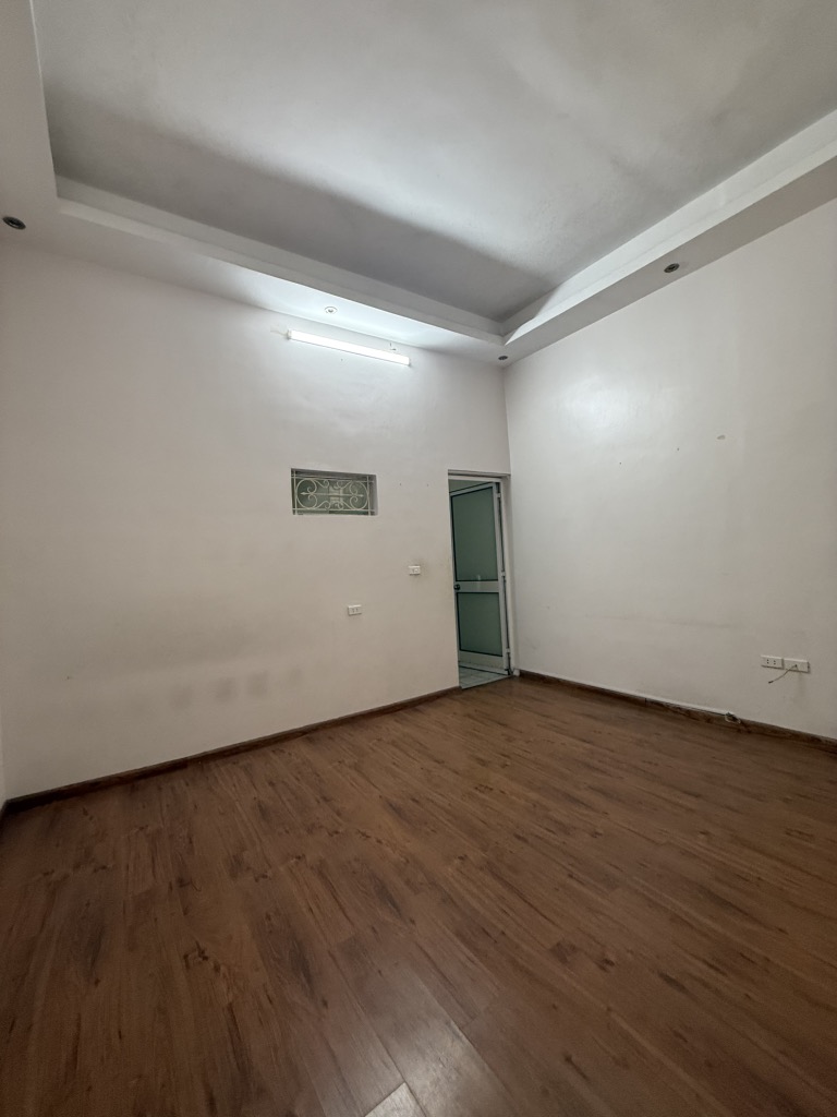 Nhà hiếm tựa tranh – ô tô dừng chân – tài lộc chảy mạnh như dòng sông xuân,  Nguyễn Huy Tưởng – - Ảnh 3