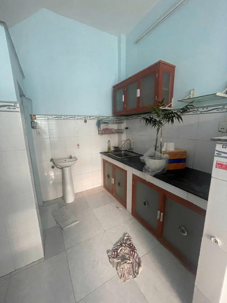 Bán nhà Lạc Long Quân, gần Âu Cơ, Tân Bình, 32m² - 4x8 - 2 tầng, chỉ hơn 3 tỷb - Ảnh 3