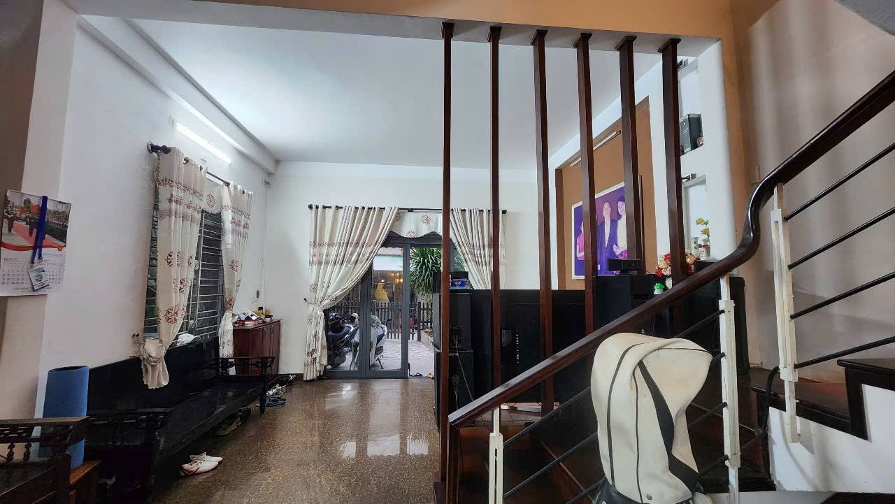 # Nhà Kiệt gần MT Thái Thị Bôi, Chợ, 170m2, ngang 8, 3 tầng, 5.x tỷ - Ảnh 1