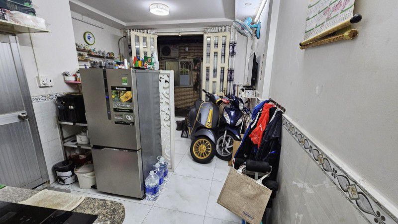 VỊ TRÍ ĐẸP - NHỈNH 2 TỶ HIẾM NHÀ BÁN QUẬN 11 - NHÀ ĐẸP VÀO Ở NGAY - CÁCH VÀI BƯỚC CHÂN RA HẺM Ô TÔ - Ảnh 2