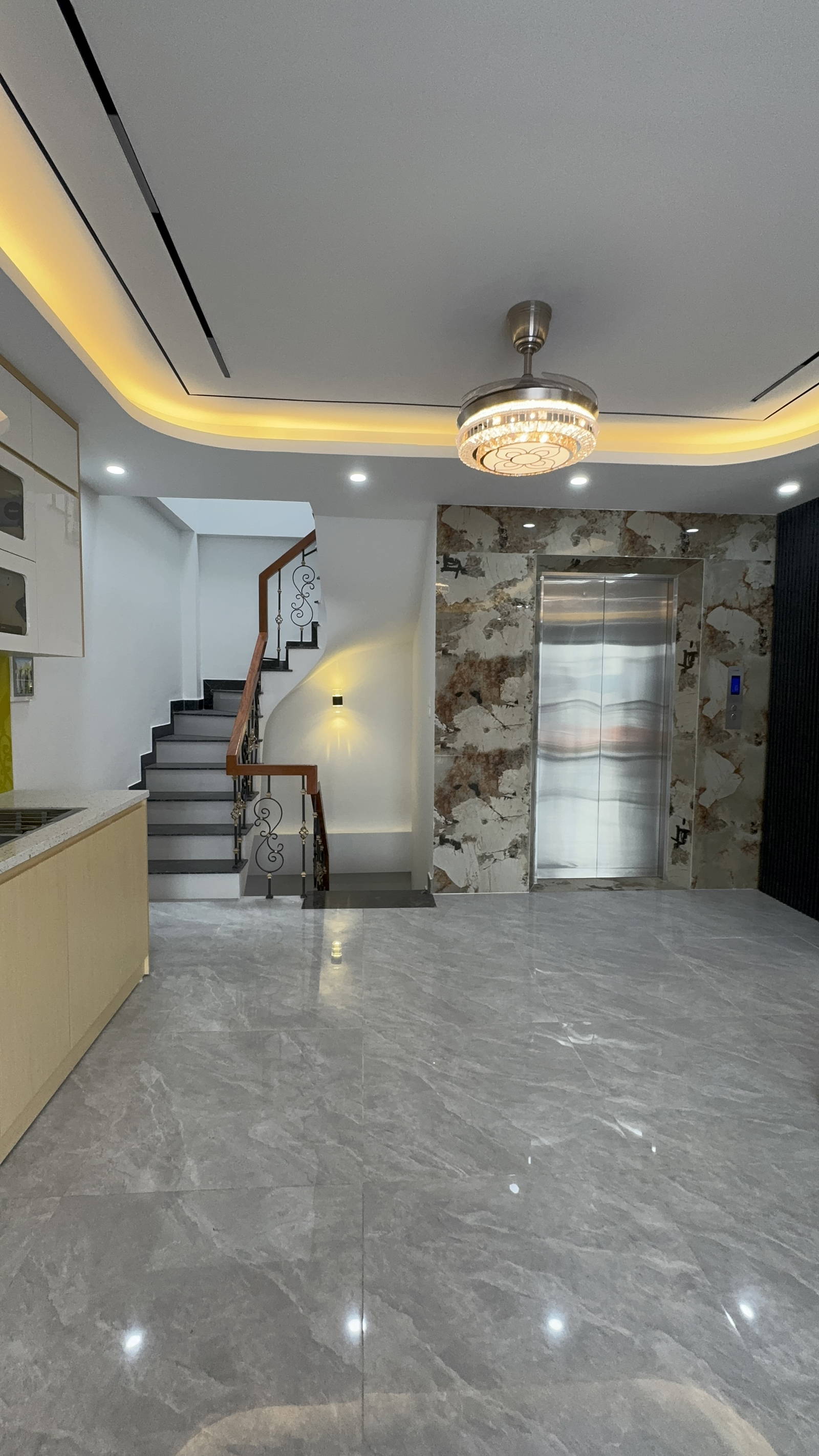Bán nhà mới KOONG phố Đặng Tiến Đông, Đống Đa, 50m2, 7T THANG MÁY, 13.8 tỷ - Ảnh chính