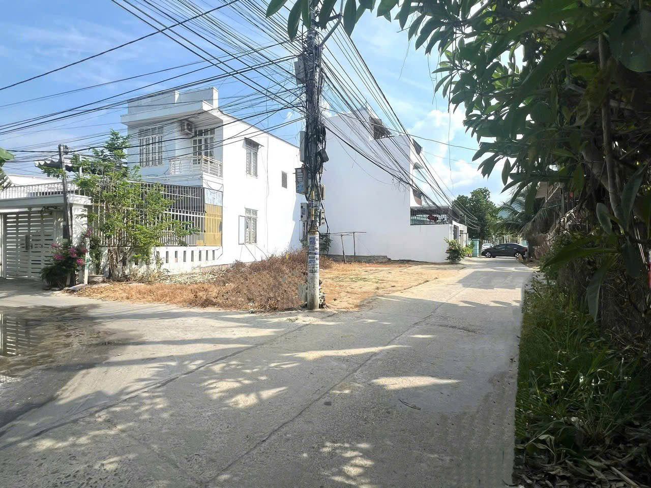 Bán lô góc tại xã Vĩnh Thạnh, Nha Trang . Giá : 2 tỷ 190 triệu - Ảnh 1