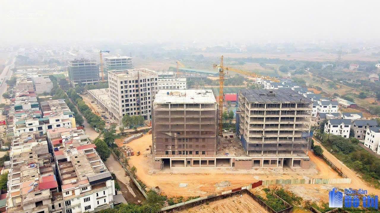 Bán đất dịch vụ Kim Hoa, Mê Linh, đối diện 9 tòa CC XH Garden City đang mở bán, đường 20m, KD đỉnh - Ảnh 1