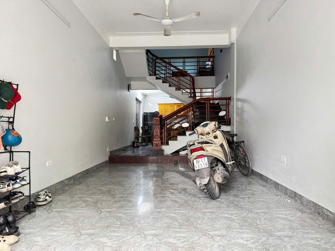 Bán nhà 3 tầng tổ 11, TT Quang Minh, Mê Linh. Nhà mới, đầy đủ tiện nghi, 2 mặt thoáng - Ảnh chính