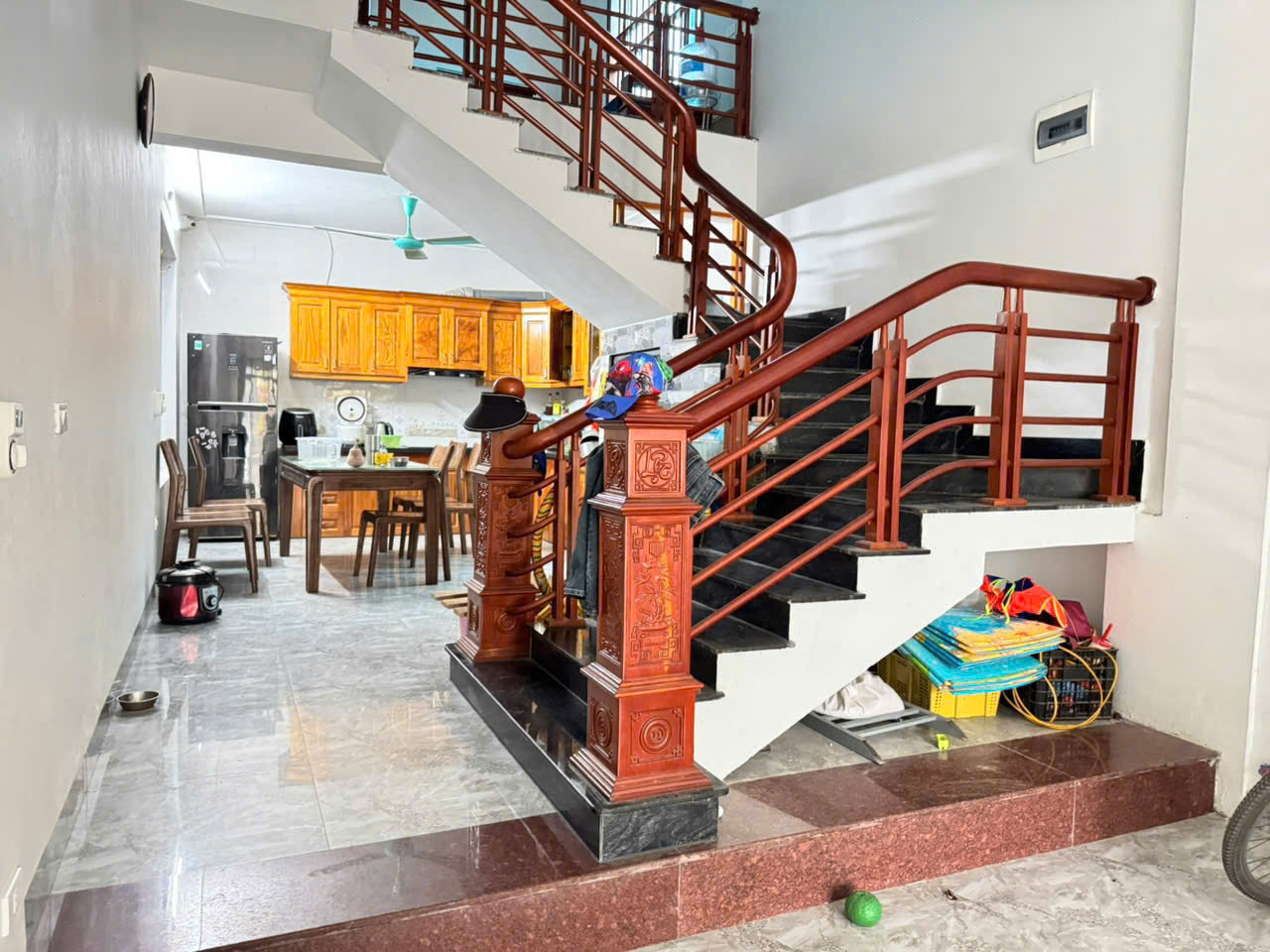 Bán nhà 3 tầng tổ 11, TT Quang Minh, Mê Linh. Nhà mới, đầy đủ tiện nghi, 2 mặt thoáng - Ảnh 1