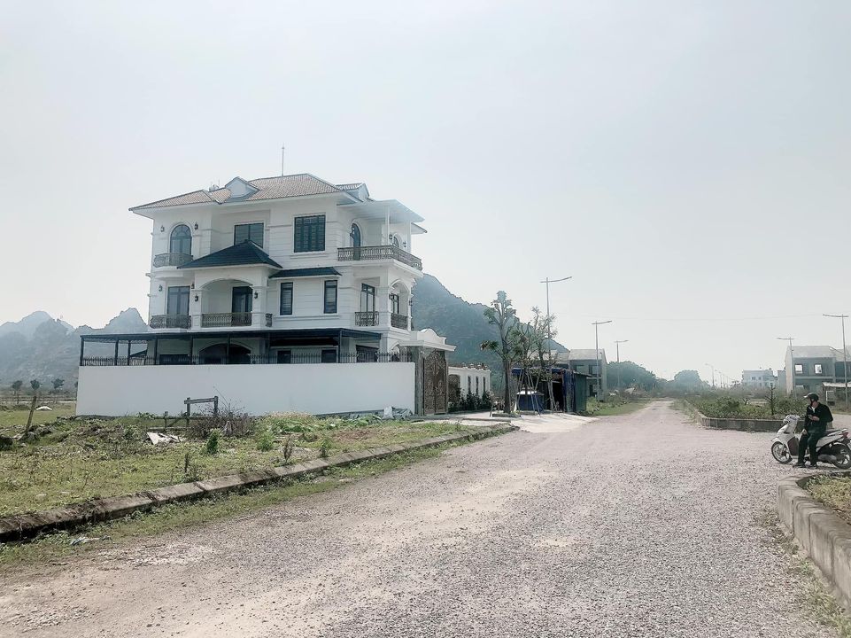 Bán đất LK7 KĐT Núi Long – Hướng Tây Nam, đối diện trường học, giá tốt - Ảnh chính
