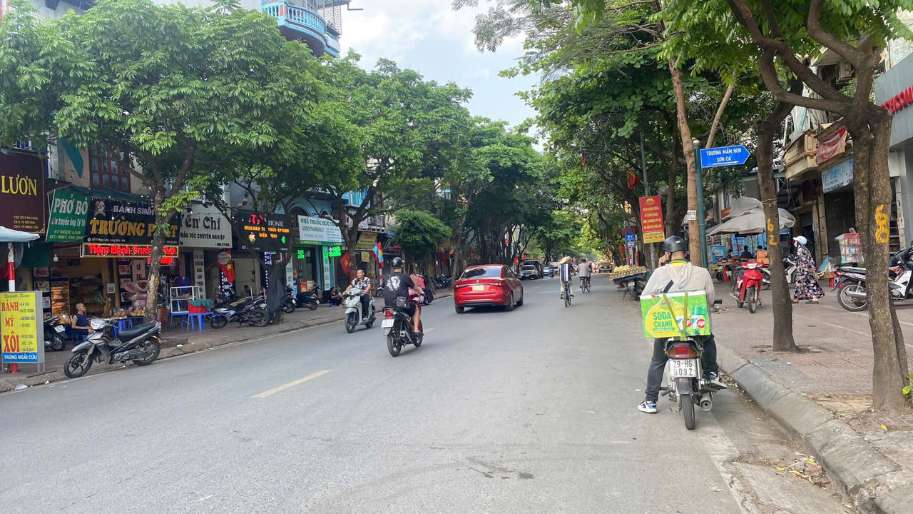 BÁN NHÀ DÂN XÂY, TRUNG TÂM NGỌC LÂM 40M, 4T, MT3.8M, Ô CHỜ THANG MÁY, CÁCH 15M Ô TÔ TRÁNH. - Ảnh chính