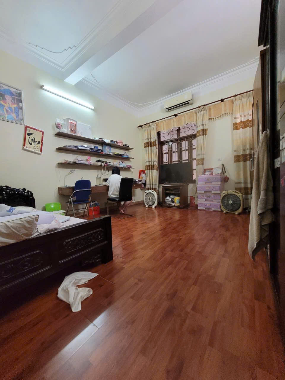 BÁN NHÀ DÂN XÂY NGUYỄN VĂN CỪ 40M, 4T, MT3.8M, Ô CHỜ THANG MÁY, CÁCH 15M Ô TÔ TRÁNH. - Ảnh 1