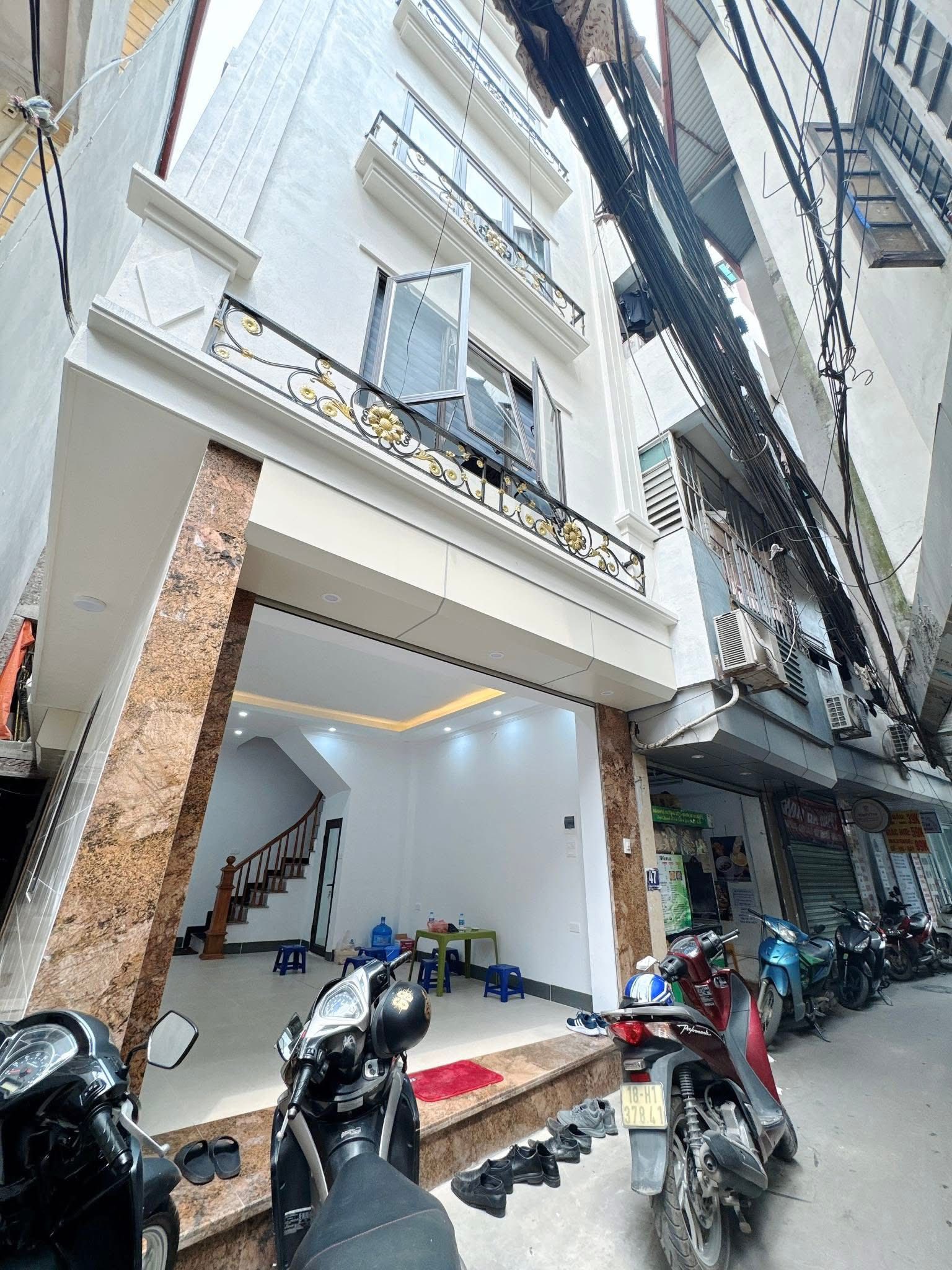 Bán nhà đẹp tại Hồ Tùng Mậu Cầu Giấy - mặt ngõ kinh doanh - 100m ra phố - Ở ngay - Ảnh chính