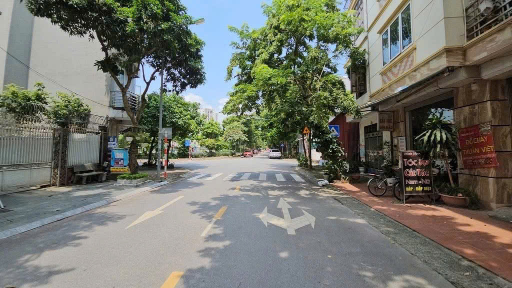 CHÍNH CHỦ BÁN NHÀ PHỐ KẺ TẠNH LONG BIÊN 41M2, SỔ ĐỎ, CHỈ 7,2 TỶ. LH:0347126666 - Ảnh 2