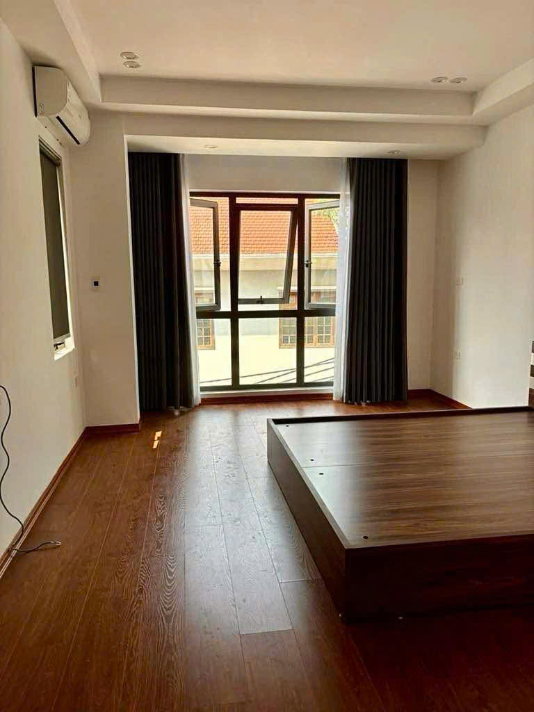BÁN NHÀ ĐÔNG THIÊN-VĨNH HƯNG-Ô TÔ TẢI ĐỖ CỬA-GẦN CẦU VĨNH TUY-5 TẦNG ĐẸP Ở NGAY - Ảnh chính
