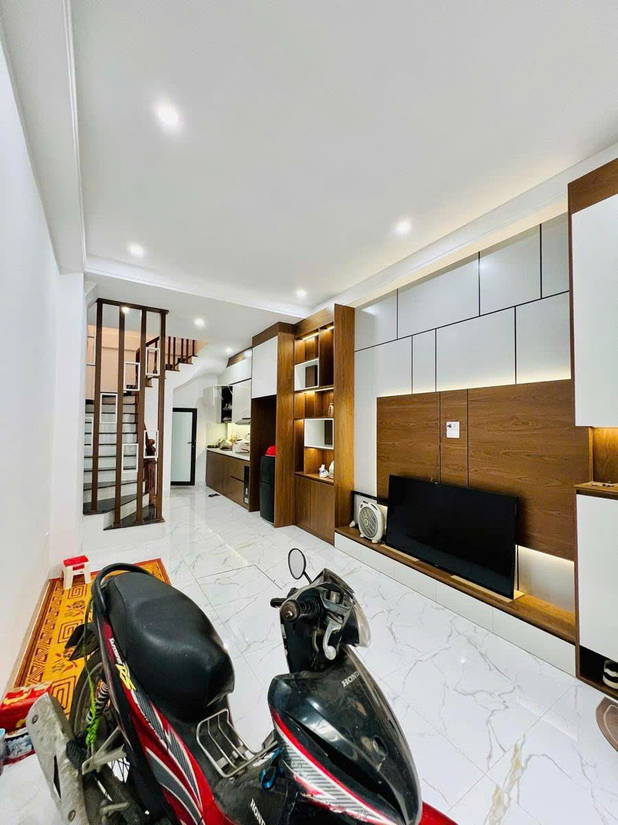 7,95 TỶ - NHÀ PHỐ TRUNG PHỤNG 36m x 5 TẦNG - Ngõ nông gần phố - Ảnh 1