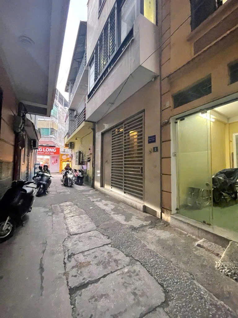 NHÀ CẦU GIẤY, 10M RA PHỐ, GARA Ô TÔ, KINH DOANH, CHỈ 17.5 TỶ - Ảnh 1