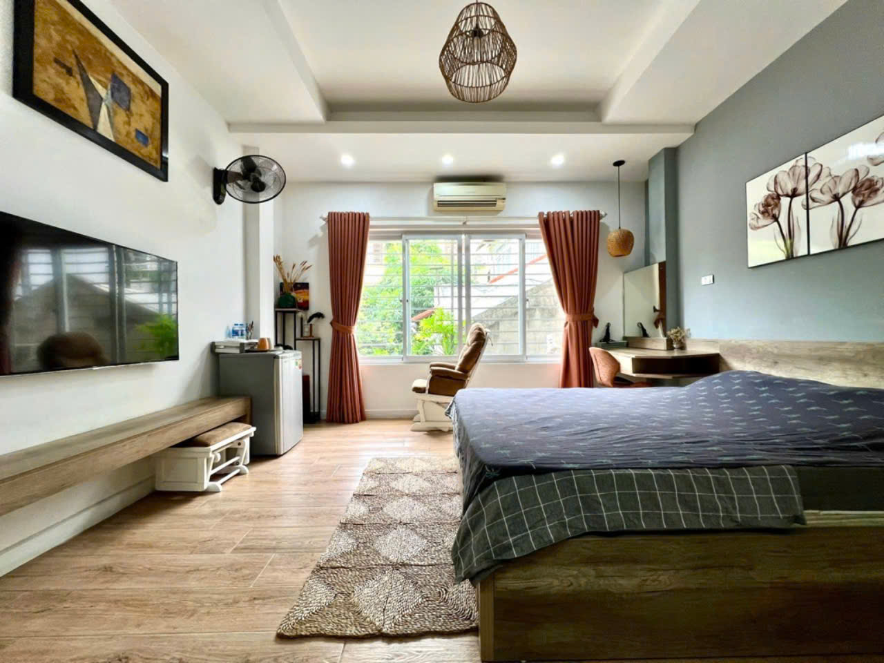 Bán gấp tòa CCMN Đống Đa - 134m mặt tiền 5.6m, dòng tiền khủng, chỉ 26 tỷ - Ảnh chính