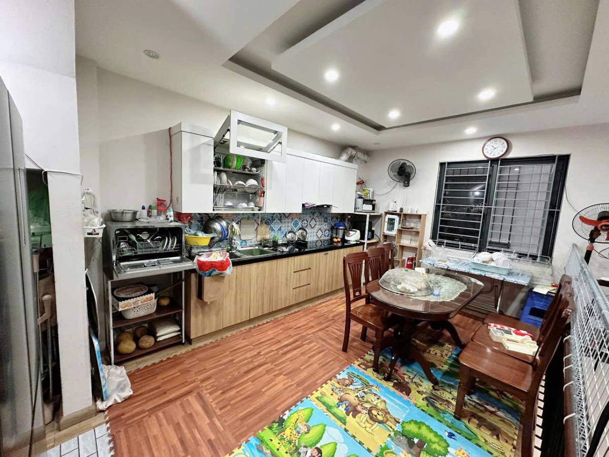 Bán Nhà Đẹp Dân Xây Khương Trung. Thanh Xuân. DT 56m2. MT 5,3m. 4 Tầng. Giá 9,58 Tỷ. - Ảnh 2