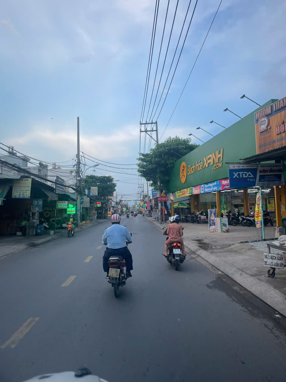 Bán nhà mặt tiền 15x40m giá 25 tỷ Đường Phan Văn Hơn - Ảnh 1