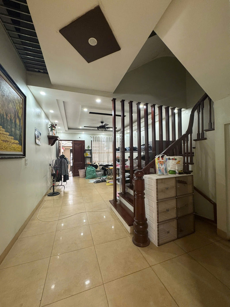 Cần bán 98,2m2 nhà 4,5 tầng mặt phố Nguyễn Văn Hưởng. Vị trí đẹp, ô tô tránh, vỉa hè, kinh doanh - Ảnh 2