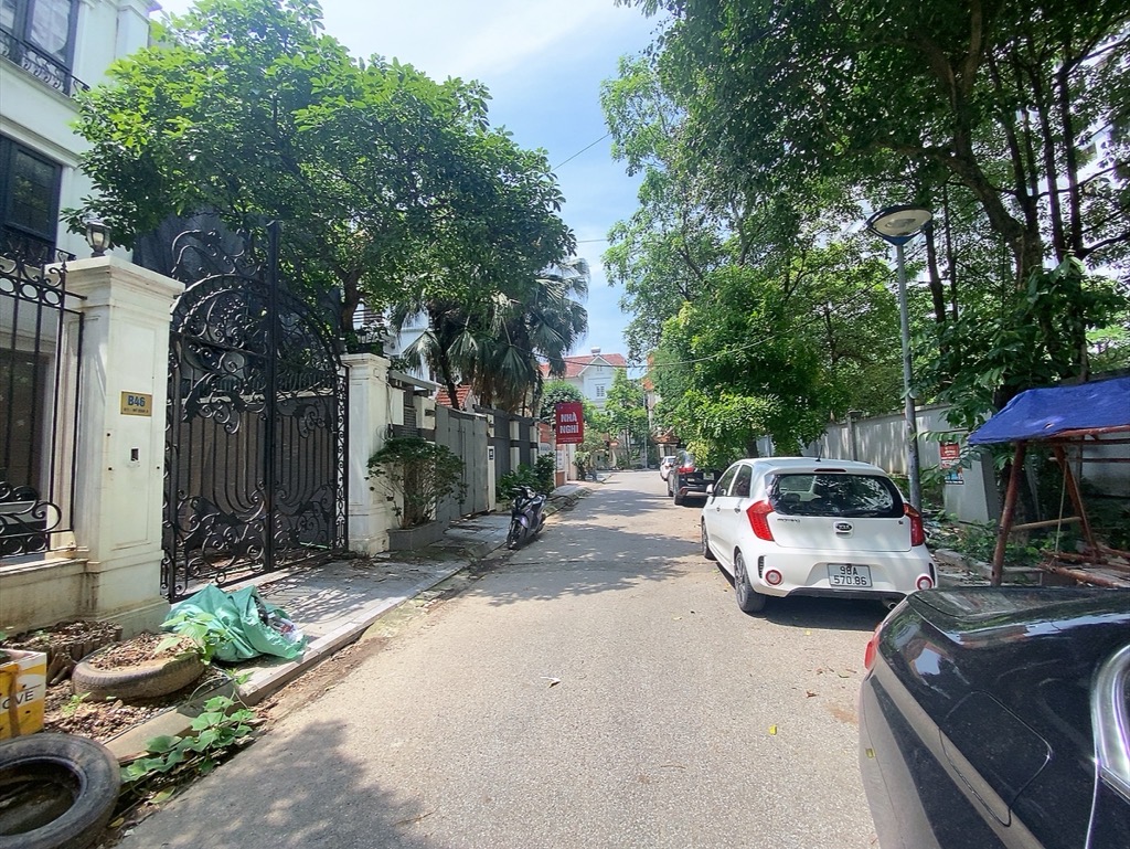 BÁN ĐẤT THỔ CƯ VỊ TRÍ VÀNG TÂY HỒ - 170M2 - MẶT TIỀN 12,6 M - SỔ ĐỎ CHÍNH CHỦ - Ảnh 1