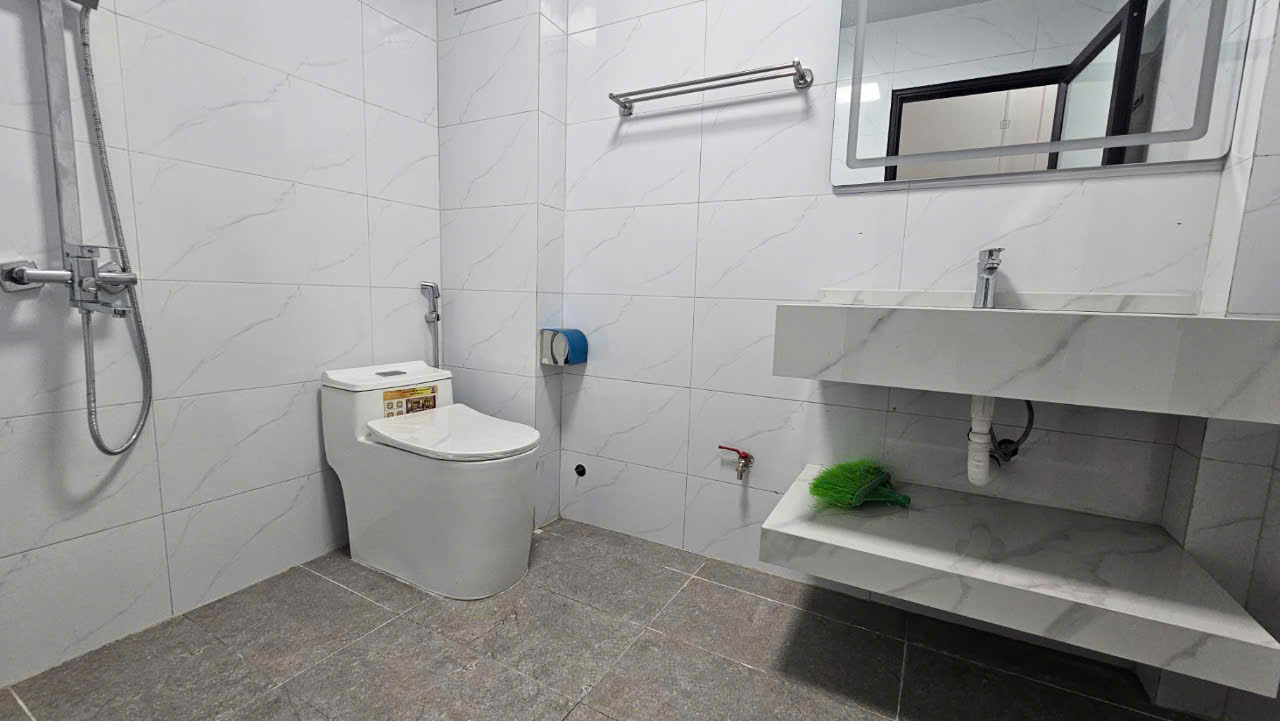 CHÍNH CHỦ EM BÁN NHÀ  5 TẦNG TẠI VĂN QUÁN, ĐẦY ĐỦ CÔNG NĂNG, TIỆN ÍCH, NGÕ ÔTÔ THÔNG, NHỈNH 7 TỶ - Ảnh 4