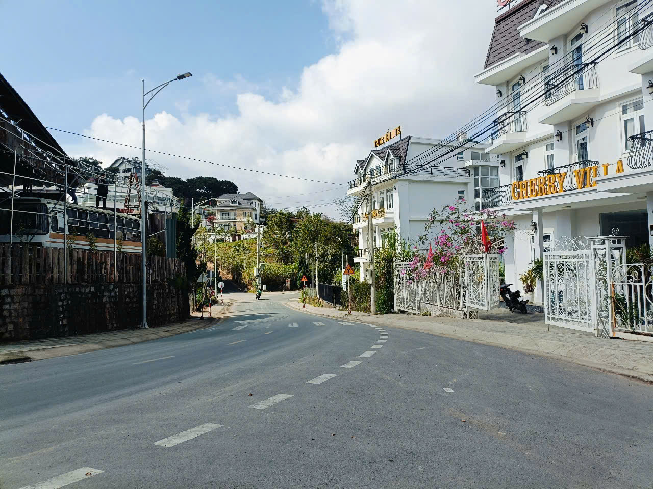Chính chủ tôi cần bán nhanh (hoặc cho thuê) lô đất đẹp ngay trung tâm Đà Lạt, phường 3, đường Tô - Ảnh 2