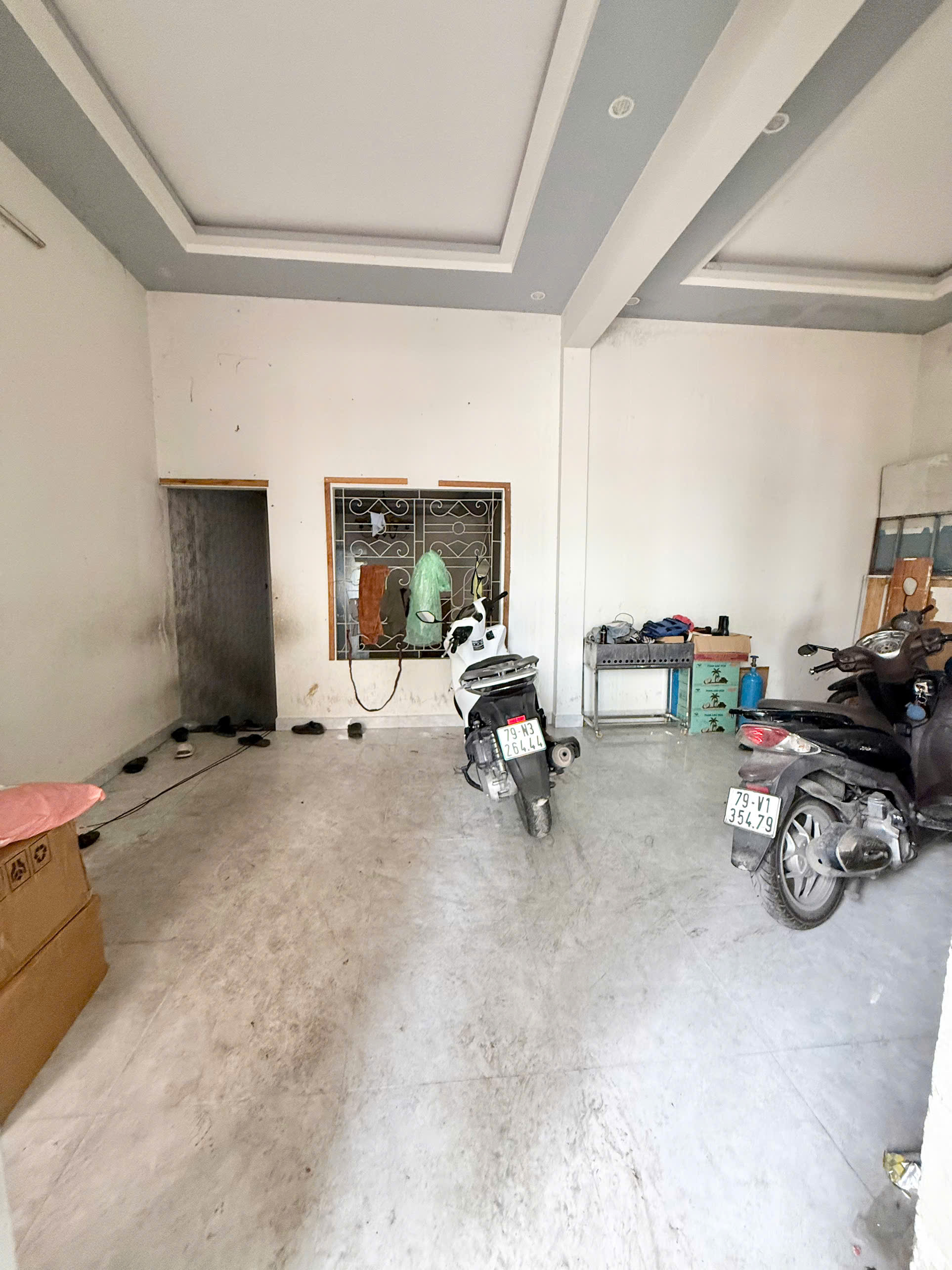 Hàng Ngộp Bank - Bán Nhà C4 TTTP Nha Trang Hàng Diện tích : 84,9m2 ngang 5m  Giá chỉ : 3ty3 liên hệ - Ảnh 2
