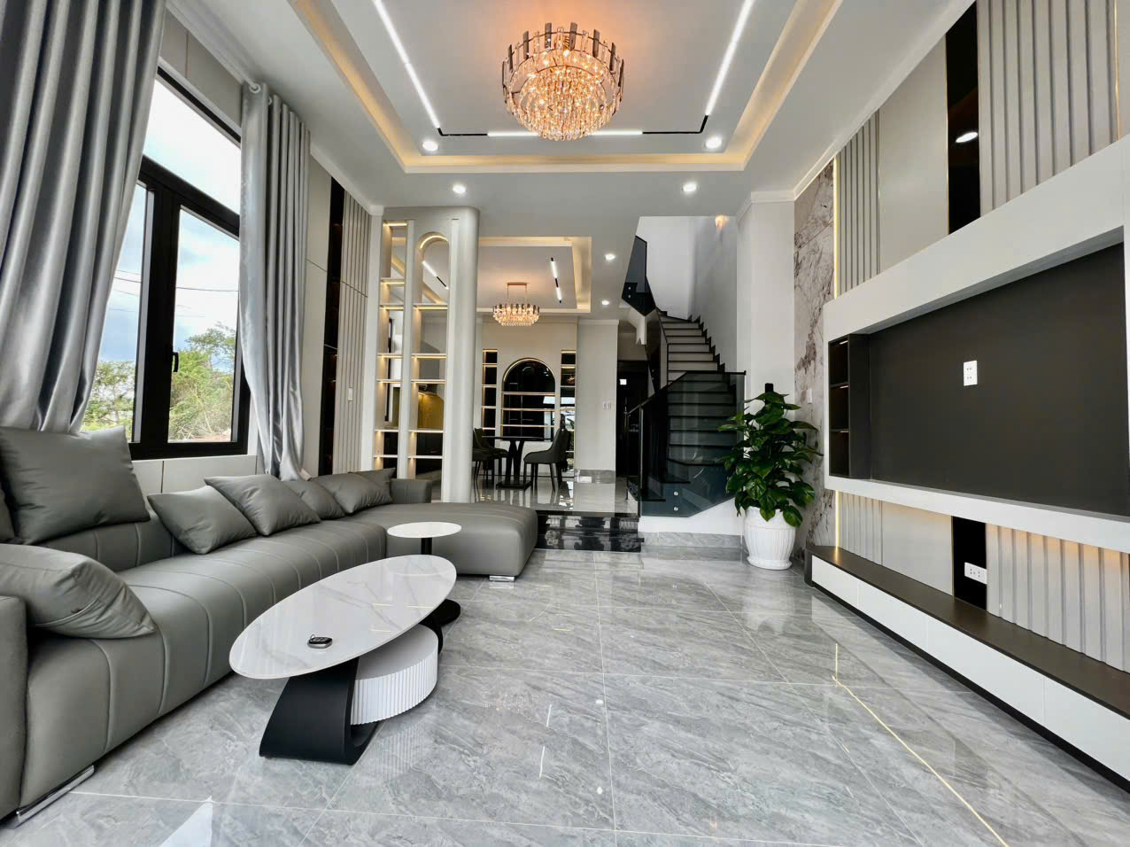 BÁN NHÀ 1 MÊ GÓC 2MT ĐẸP – HẺM XE HƠI LÊ ĐÌNH CHINH, TP PLEIKU –FULL NỘI THẤT, GIÁ TỐT LH:0907146779 - Ảnh 3