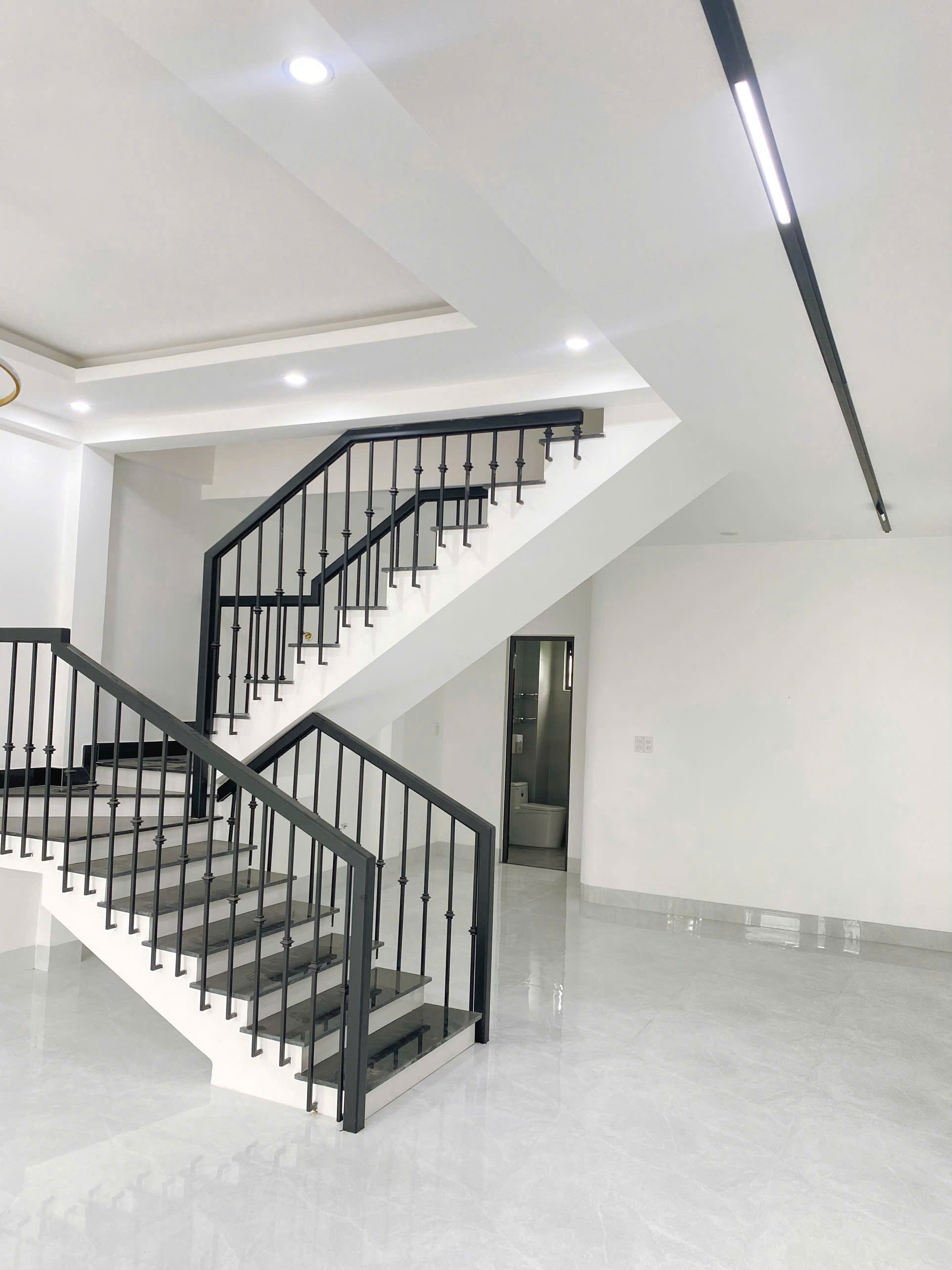 ⚠️ Bán nhà 2 tầng Khu Đô Thị An Đông Villa gần Đại Dự Án Siêu Thị Aeon Mall giá chỉ 4,x tỷ - Ảnh 2