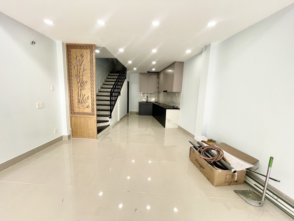 🏠 Bán nhà mặt tiền Nguyễn Khuyến, Phường 12, Bình Thạnh – 40m² – 6 tầng – Giá chỉ nhỉnh 9 tỷ - Ảnh 1