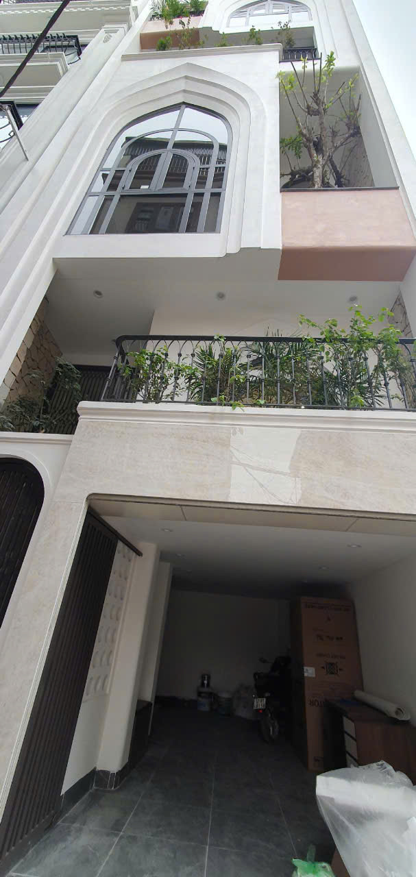 Bán nhà phố Trạm Long Biên ngõ ô tô Dt 34m 6 Tầng Mt 5m Giá 8.6 tỷ - Ảnh chính