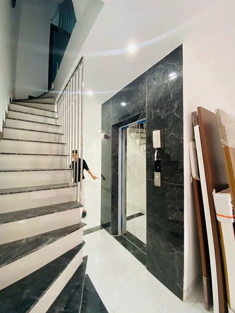 BÁN NHÀ CCMN 6 TẦNG THANG MÁY MỚI LÔ GÓC 8PKK 47M2 x 6T GẦN PHỐ ĐỨC DIỄN GIÁ CHỈ 8.99 TỶ CTL - Ảnh 1