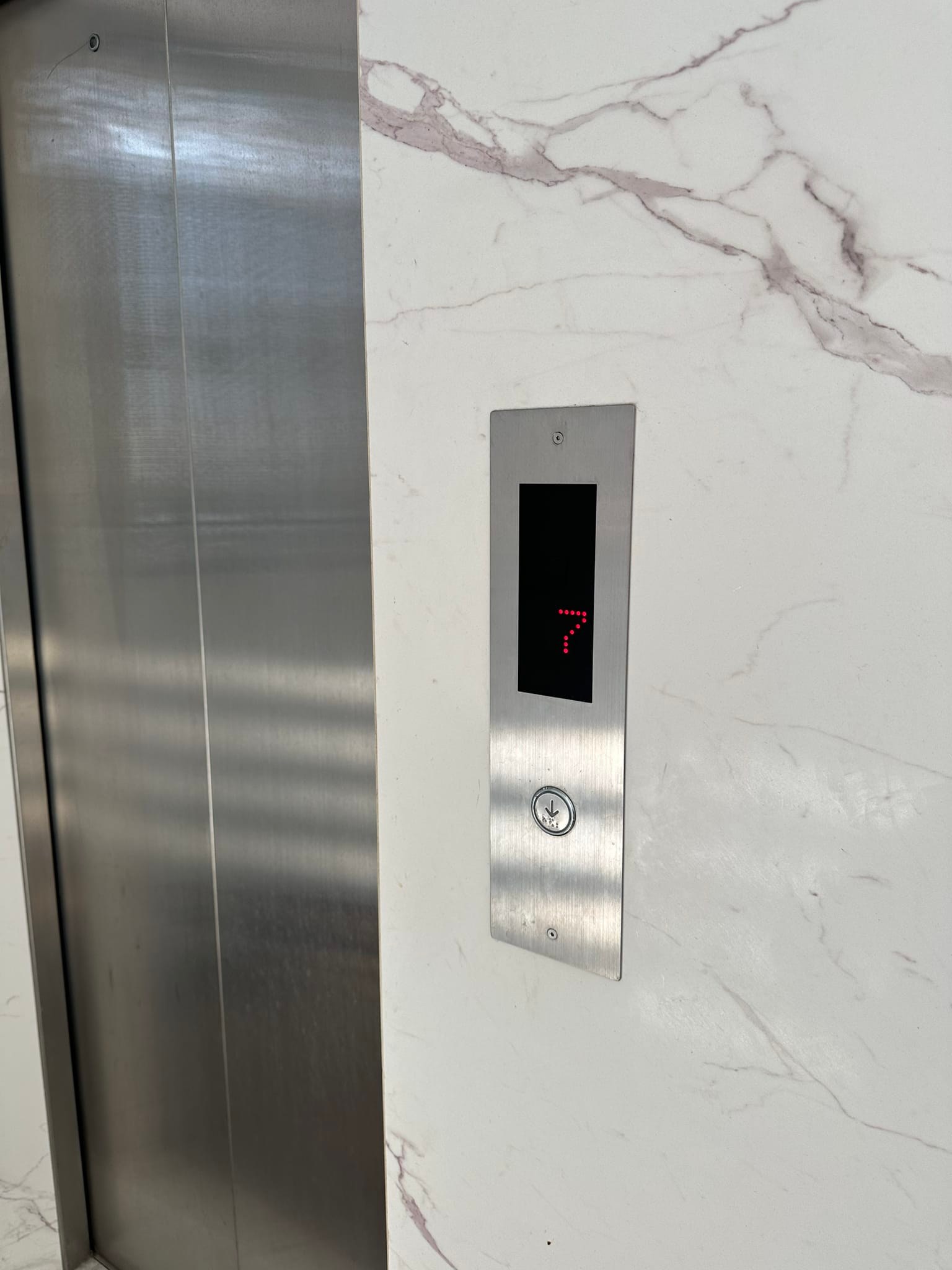 Bán nhà mặt phố Phố Huế, 140m2, 10 tầng 2 hầm, mặt tiền 7.2m, 159 tỷ, vỉa hè rộng, KD đỉnh - Ảnh 3