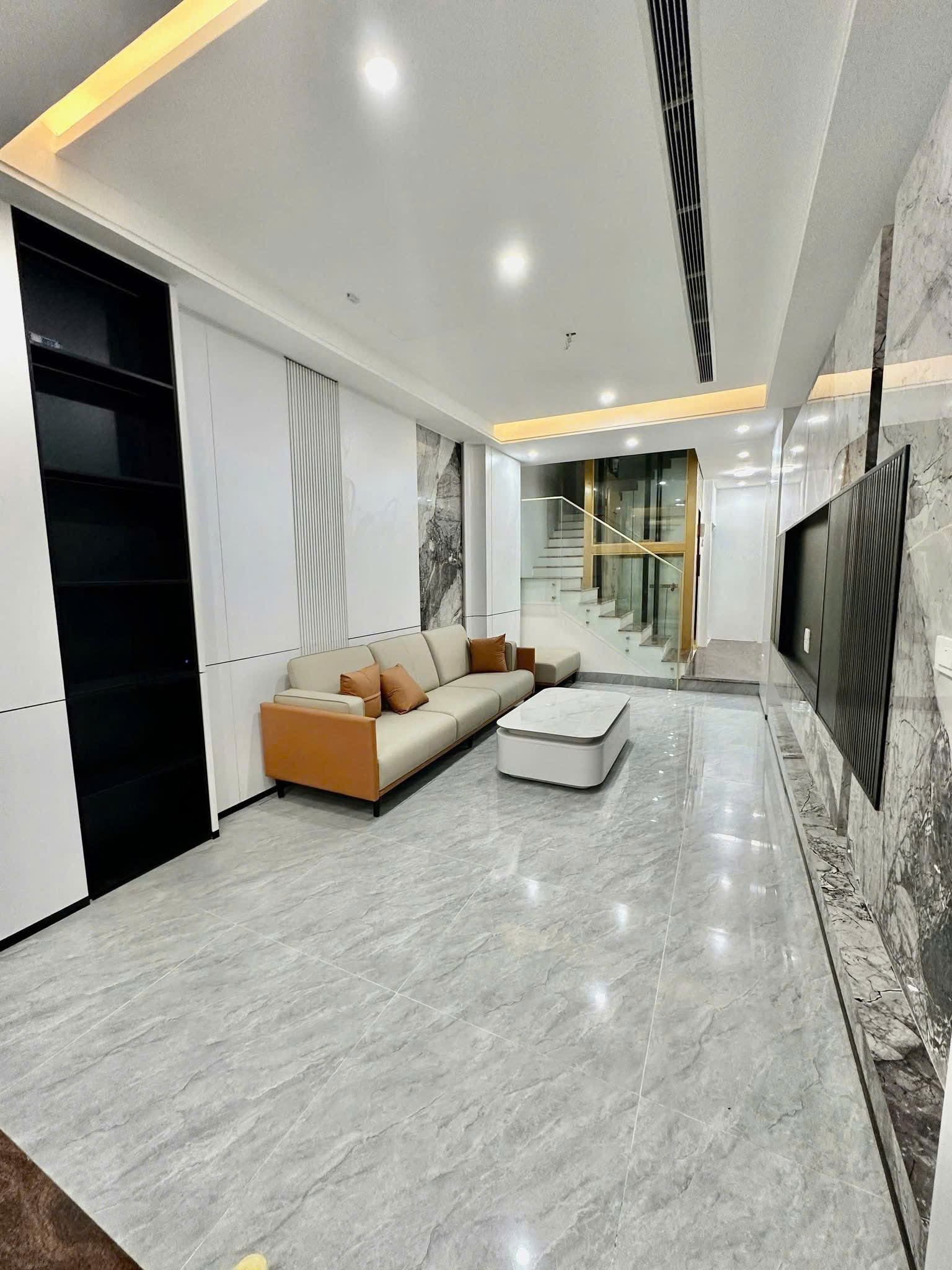 NHÀ VỊ TRÍ CỰC ĐẸP SÁT NGAY XUÂN LA-TÂY HỒ. 50M2 X 6 TẦNG, SỔ ĐỎ, 14.8 TỶ. LH:0979192933. - Ảnh 7