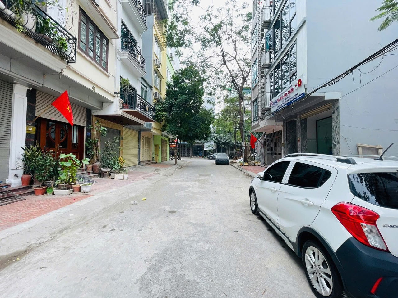 NHÀ ĐẸP PHÚ DIỄN - PHÂN LÔ VỈA HÈ - NGÕ ÔTÔ TRÁNH - THANG MÁY - GIÁ 12 TỶ - Ảnh chính
