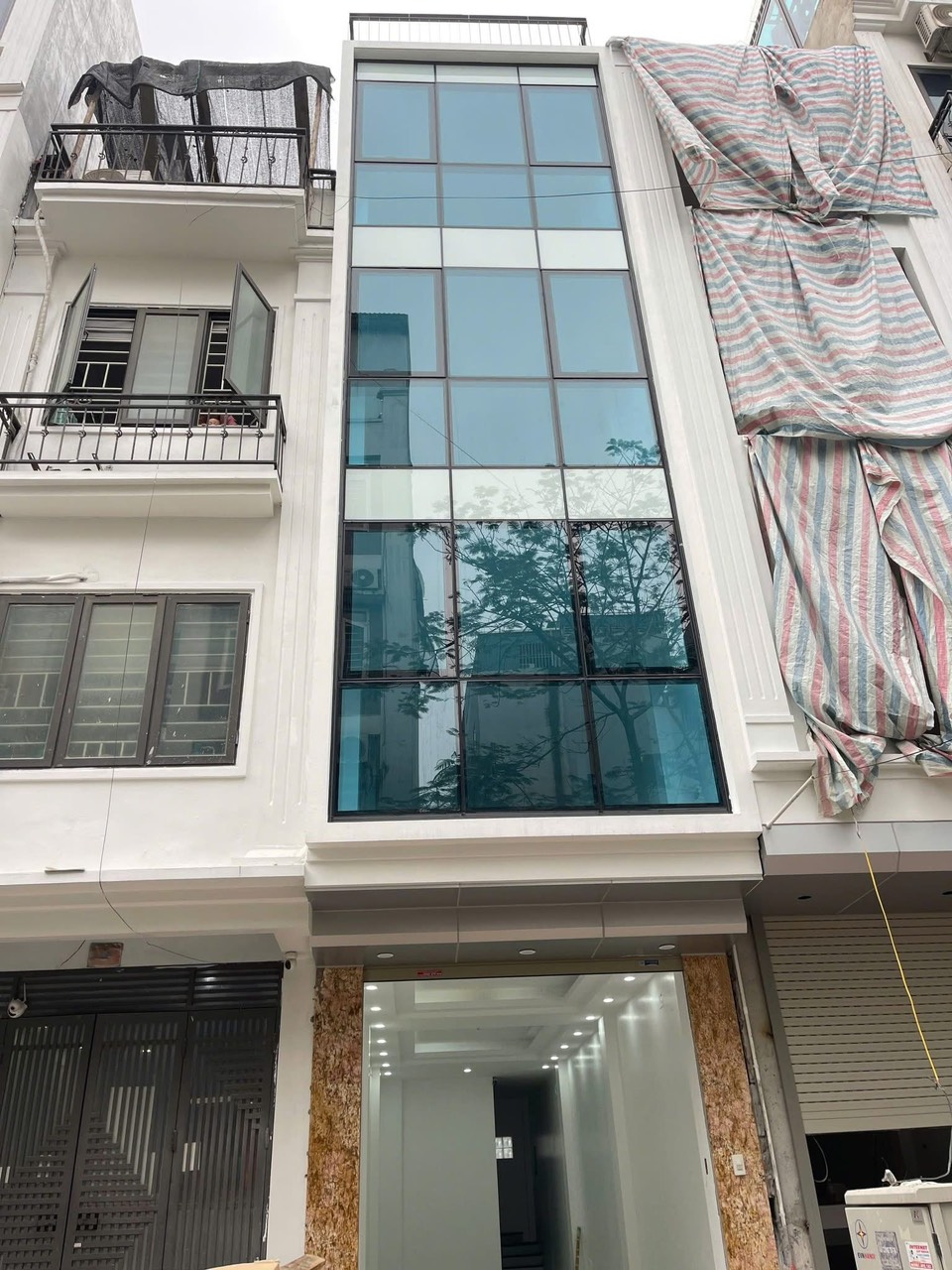 NHÀ ĐẸP PHÚ DIỄN - PHÂN LÔ VỈA HÈ - NGÕ ÔTÔ TRÁNH - THANG MÁY - GIÁ 12 TỶ - Ảnh 1