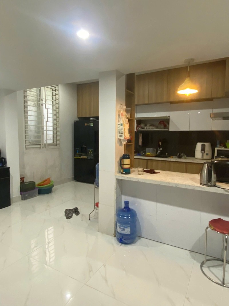 HIẾM CÓ ĐỂ ĐẦU TƯ! Nhà 2 tầng ngang 7m Nguyễn Văn Thoại, vị trí đắc địa, hướng Đông mát mẻ, chỉ 9.5 - Ảnh 1