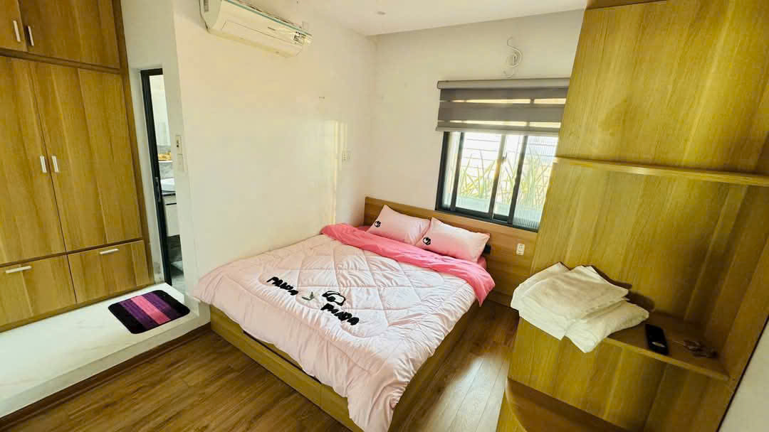 HIẾM CÓ ĐỂ ĐẦU TƯ! Nhà 2 tầng ngang 7m Nguyễn Văn Thoại, vị trí đắc địa, hướng Đông mát mẻ, chỉ 9.5 - Ảnh 2