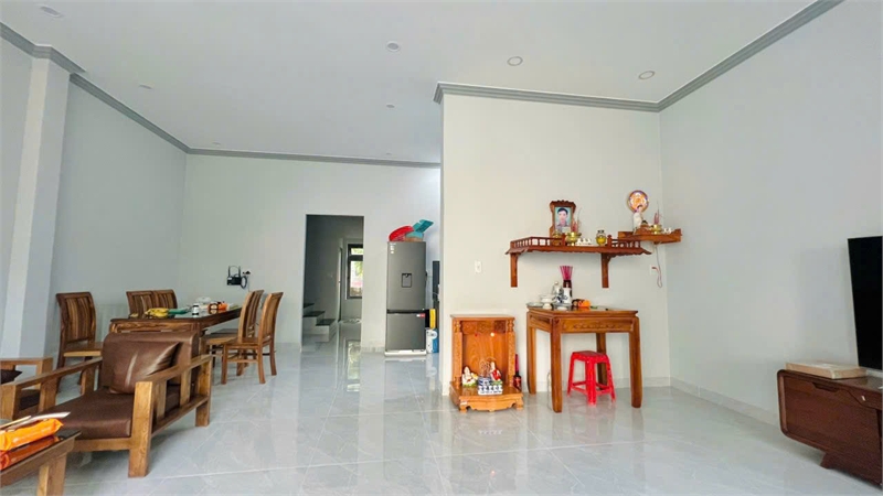 NP130 bán nhà đẹp 1 trệt 1 lầu gồm 3pn, dân cư dân trí cao, dễ dàng di chuyển nhiều tiện ích - Ảnh chính