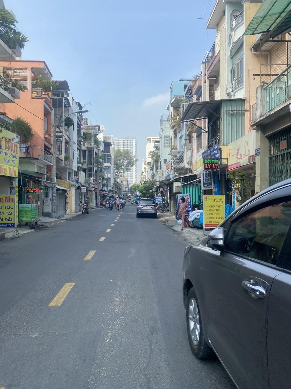 @ Bán Nhà Hẻm Lô Góc Mặt Tiền nhà Nhật Tảo (Ngang bự hiếm 5.5X11.5m), P8, Quận 10 - Ảnh chính