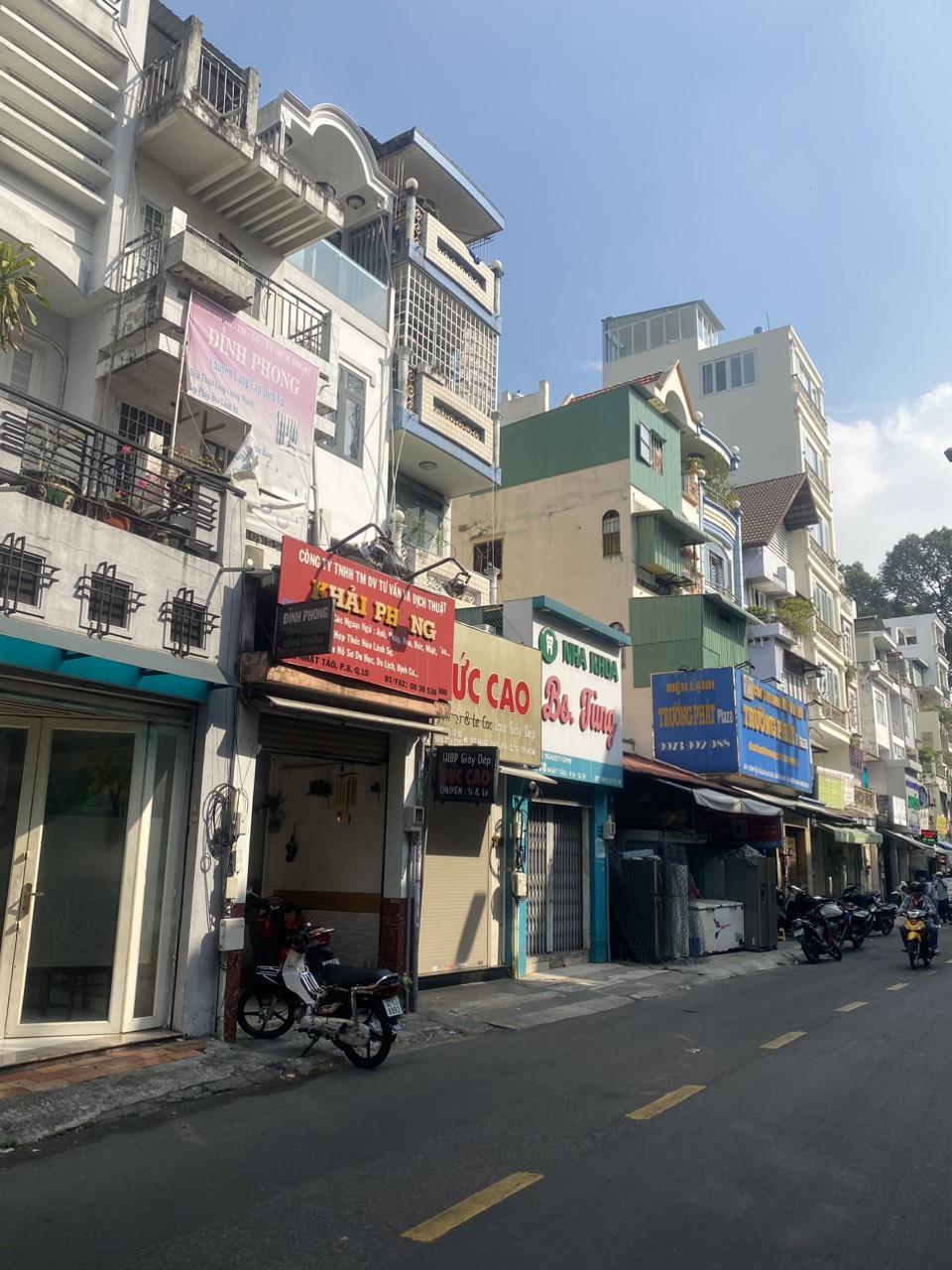 @ Bán Nhà Hẻm Lô Góc Mặt Tiền nhà Nhật Tảo (Ngang bự hiếm 5.5X11.5m), P8, Quận 10 - Ảnh 1