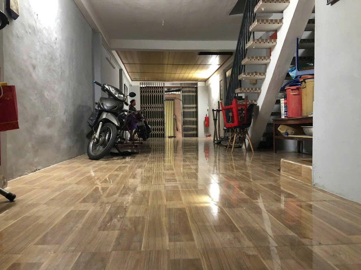 Bán nhà đang cho thuê 10tr có thể 30tr, p1Quận 10 gần chợ Hồ Thị Kỷ  60M2m,3T 5PN ,Khu KD– Phù hợp - Ảnh 2