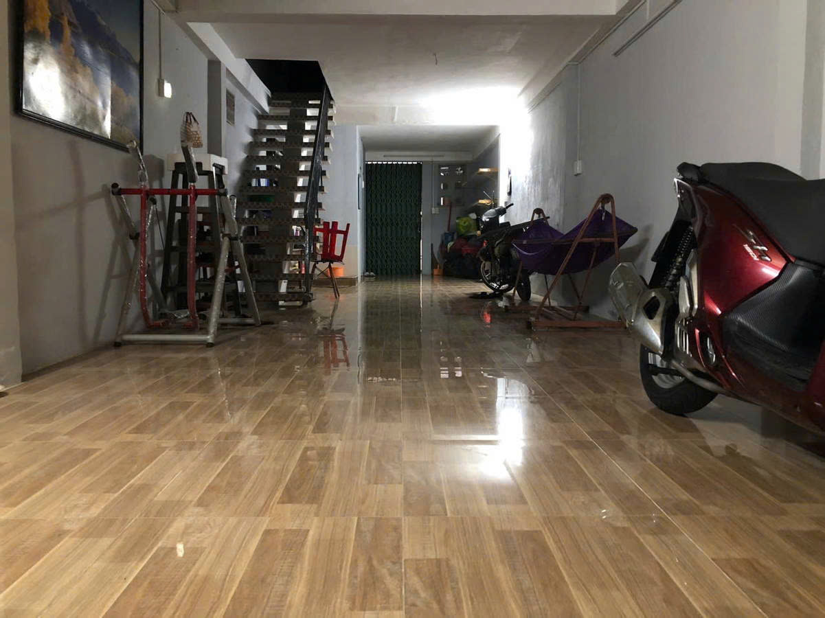 Bán nhà đang cho thuê 10tr có thể 30tr, p1Quận 10 gần chợ Hồ Thị Kỷ  60M2m,3T 5PN ,Khu KD– Phù hợp - Ảnh 3