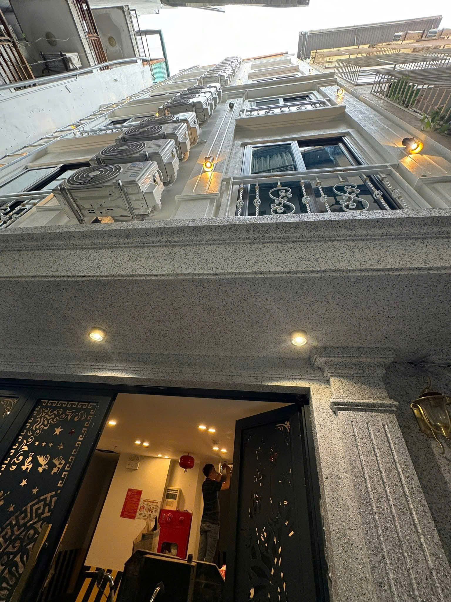 Bán nhà phố Pháo Đài Láng - Đống Đa, 79m2 nhà dòng tiền giá đầu tư 25,2 tỷ - Ảnh chính