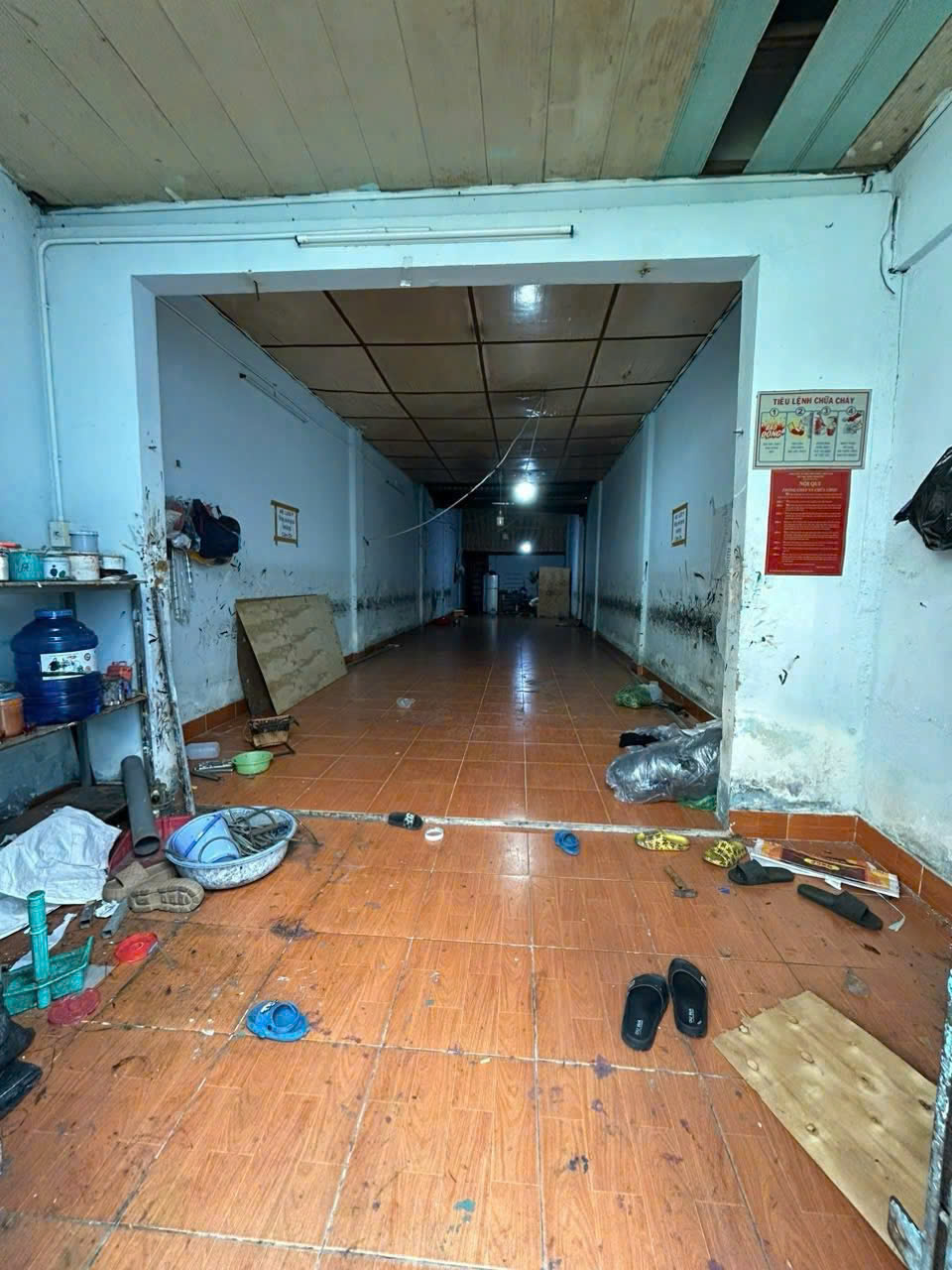 Bán nhà Mặt tiền Hiền Vương - thông ra Nguyễn Sơn, 8x22.5m, Cấp 4, tiện xây mới, 16.9 tỷ. - Ảnh 2