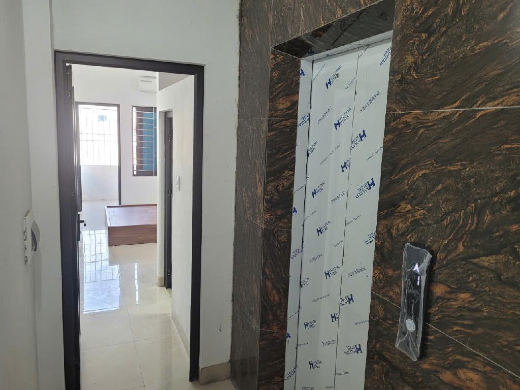 HƠN 5 TỶ-NHÀ YÊN XÁ-MỚI KOONG-7 TẦNG THANG MÁY-5 NGỦ-25TR/THÁNG - Ảnh 4