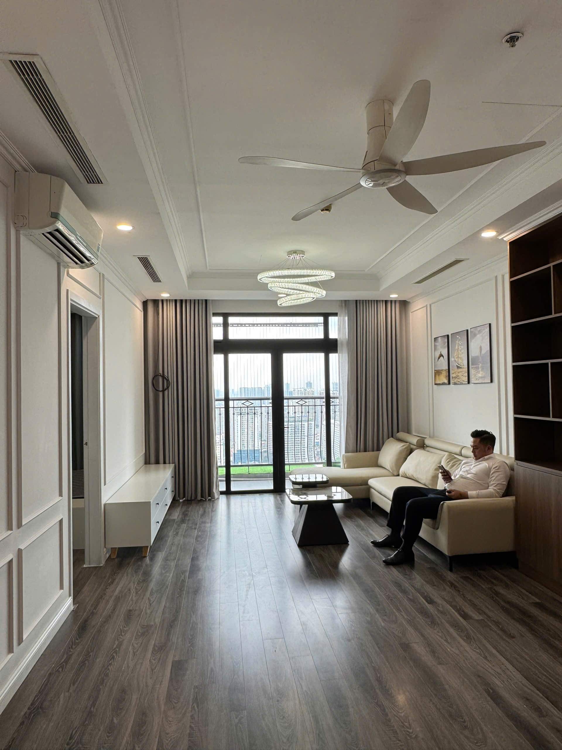 Bán căn hộ cao cấp Royal City - Thanh Xuân, 100m2 giá tốt 10,6 tỷ - Ảnh chính