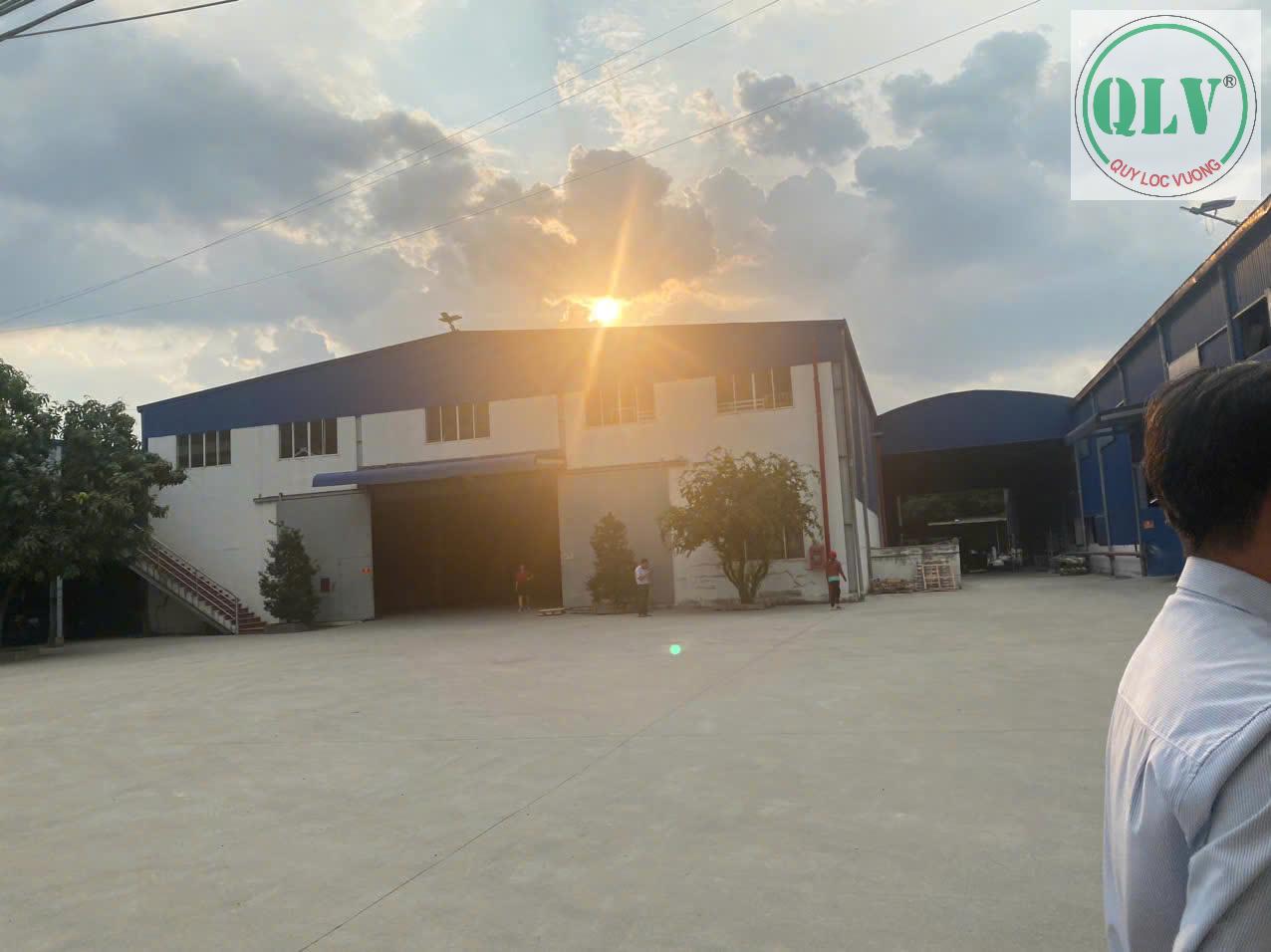 Cho thuê nhà xưởng diện tích 8.900m2 có sẵn dây chuyền sản xuất ở Tân vĩnh hiệp,Tân Uyên, BD. - Ảnh 1