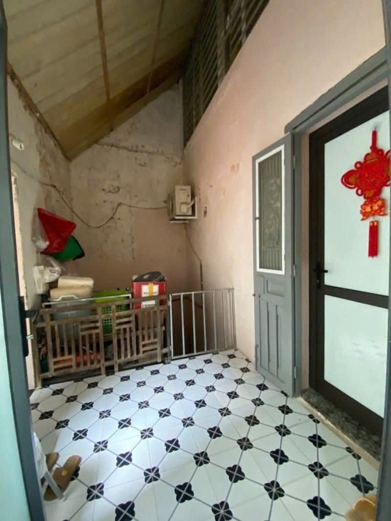 Bán nhà  PHỐ HÀNG CHAI - HOÀN KIẾM 40 M, 3 tâng ,MT 6 Mét 11.2 TỶ - Ảnh 3